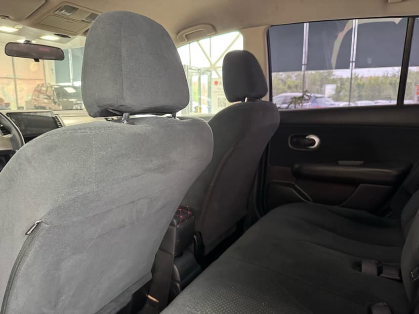 nissan-tiida-2011-122-19