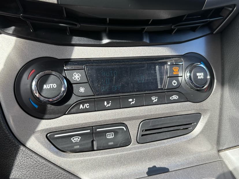 ford-focus-2013-111-17