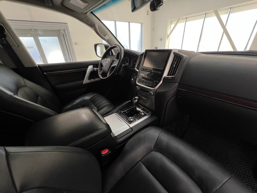 toyota-land cruiser-2015-6-35