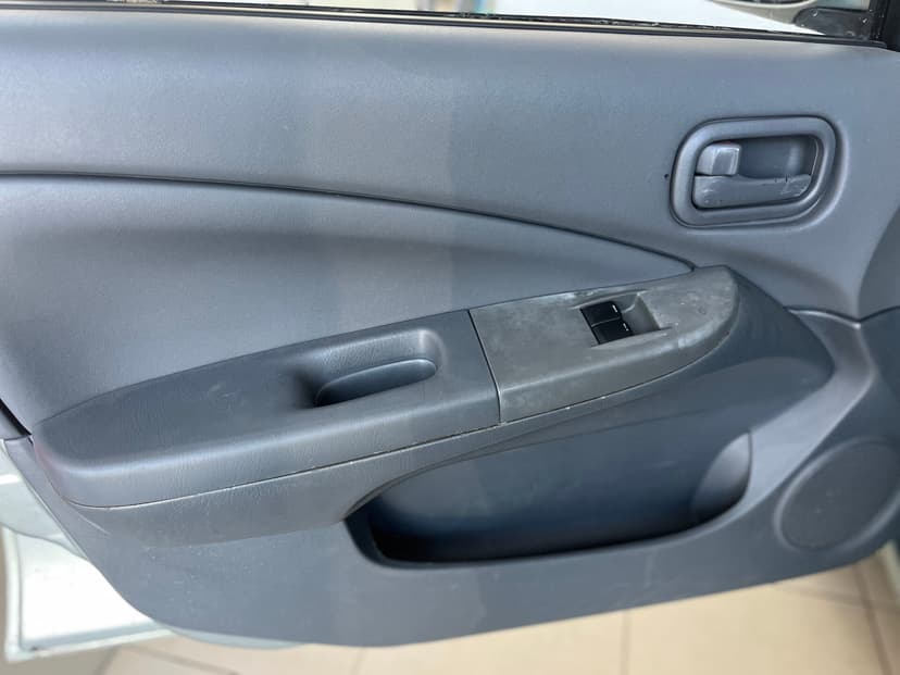 nissan-almera classic-2006-257-19