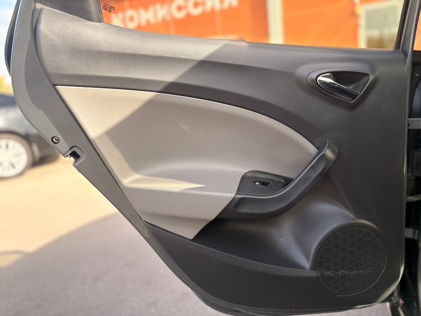 seat-ibiza-2012-367-19