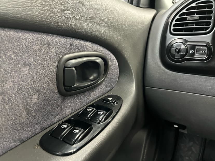 kia-spectra-2006-137-15