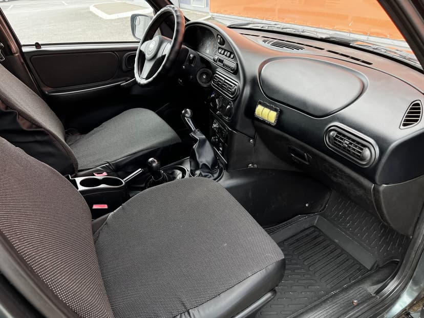 chevrolet-niva-2011-85-21