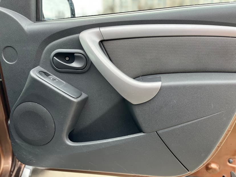 renault-duster-2012-172-23