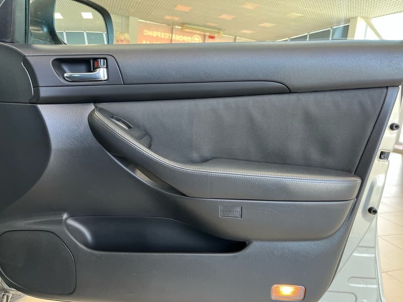 toyota-avensis-2008-125-26