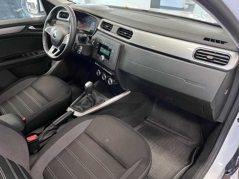 renault-arkana-2022-13-24