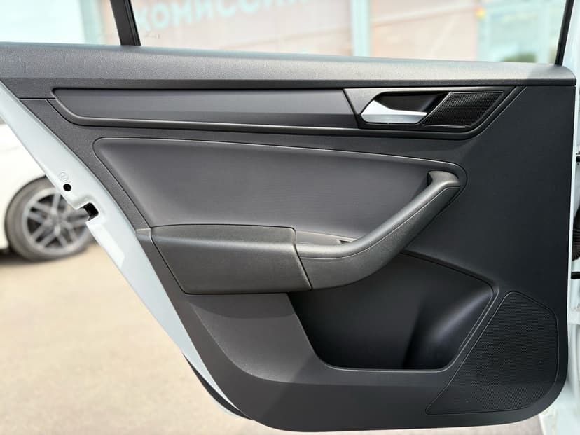 volkswagen-polo-2021-117-28