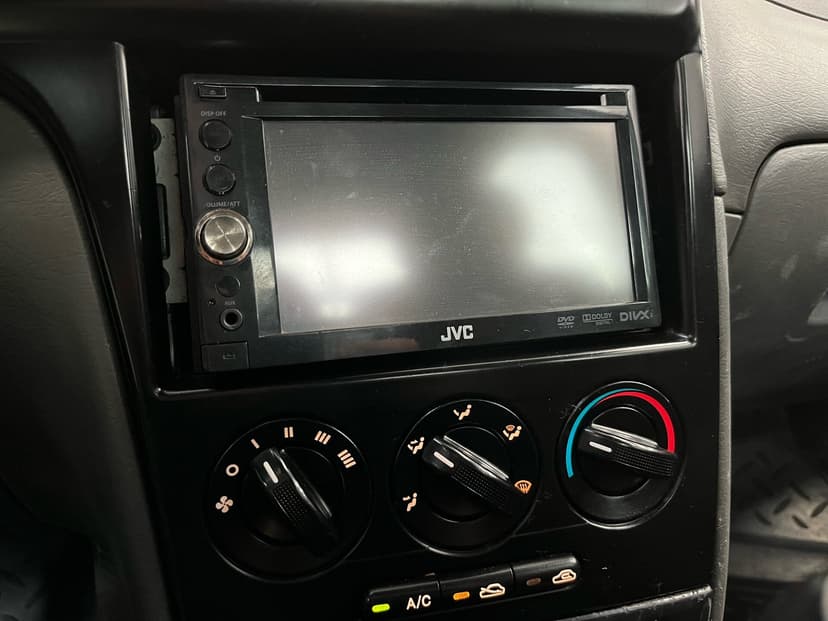 kia-spectra-2006-137-17