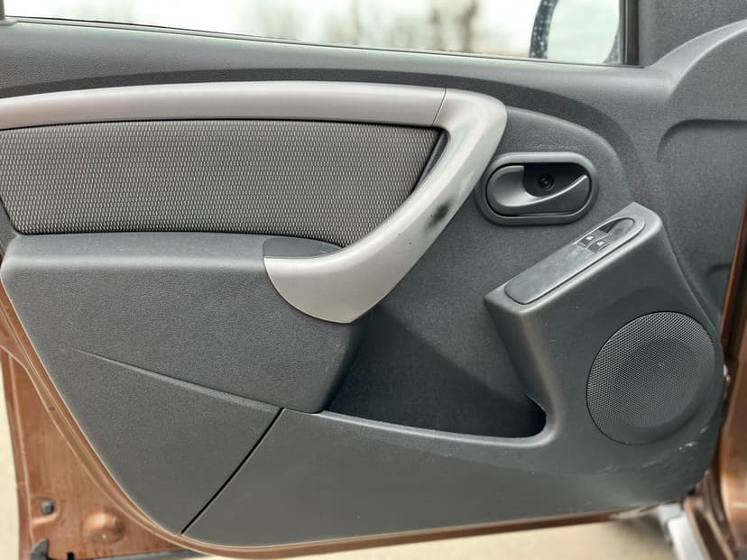 renault-duster-2012-172-22