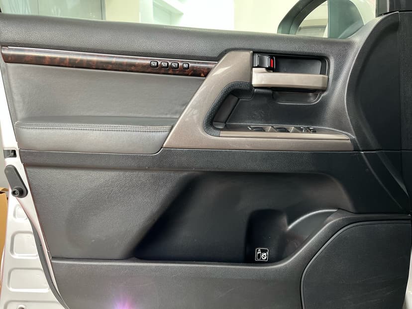 toyota-land cruiser-2008-143-33