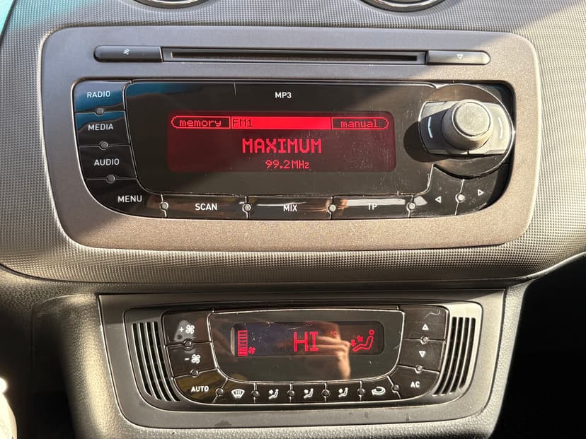 seat-ibiza-2012-367-9