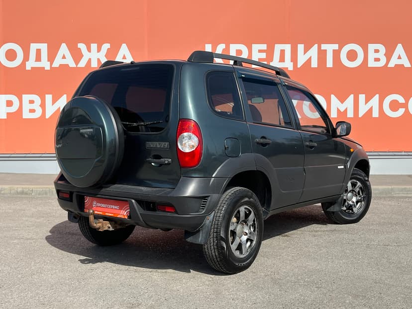 chevrolet-niva-2011-85-4