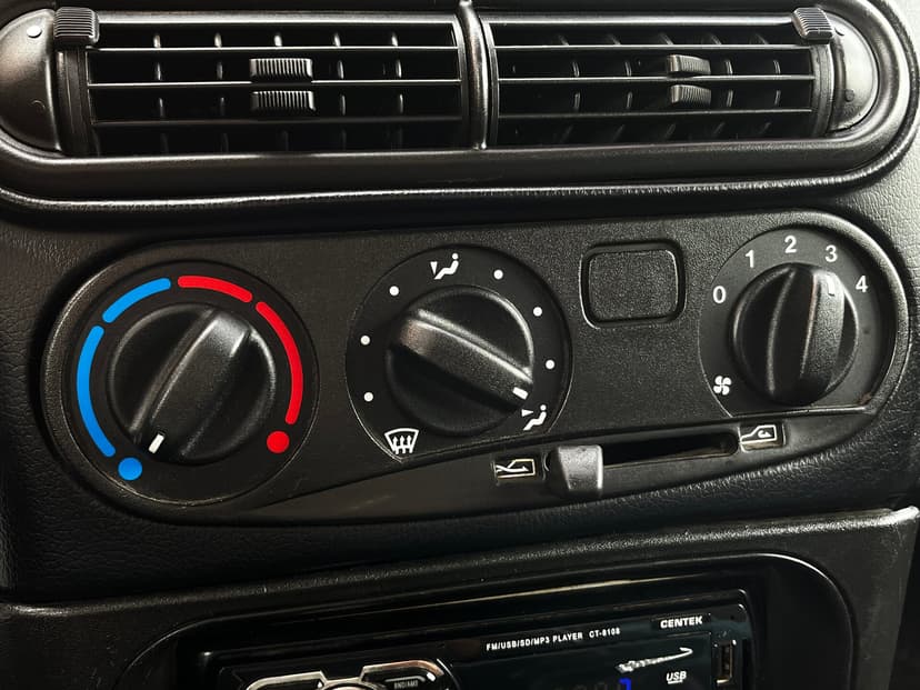 chevrolet-niva-2011-85-13