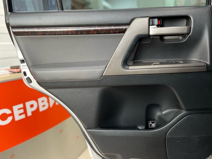 toyota-land cruiser-2008-143-35