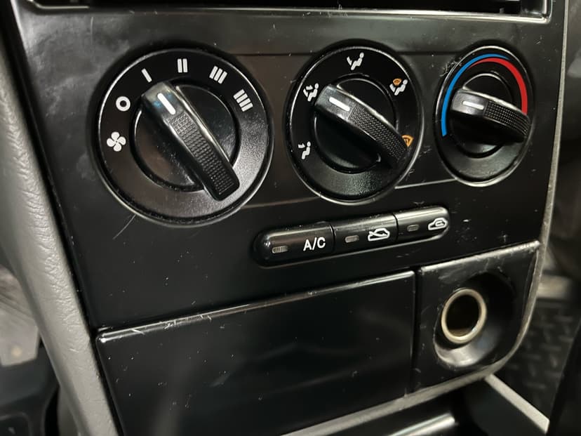 kia-spectra-2006-137-18