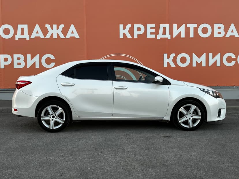 toyota-corolla-2013-350-3