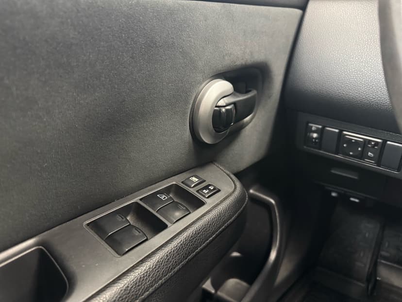 nissan-tiida-2011-122-15