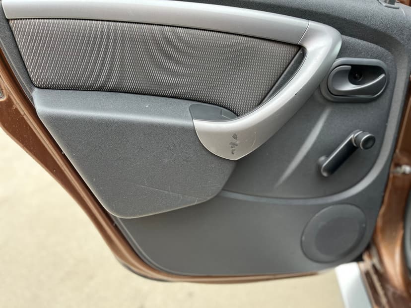 renault-duster-2012-172-26