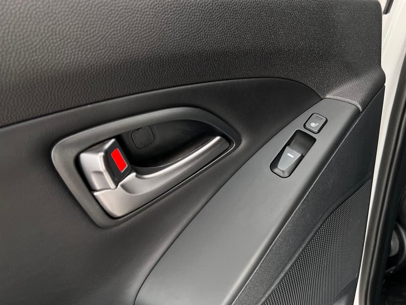 hyundai-ix35-2014-45-25