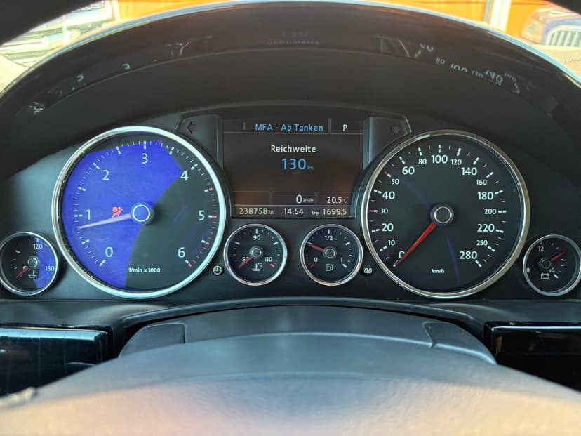 volkswagen-touareg-2007-236-14